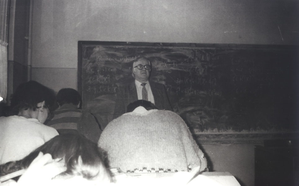 In_clasa_02.jpg